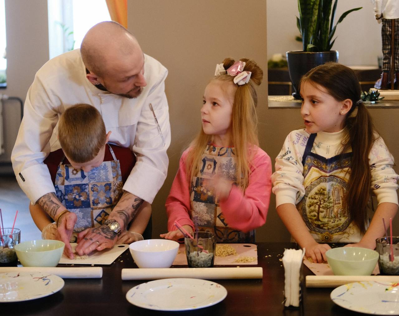 Новый гродненский ресторан «Сант Микеле» по выходным проводит детские мастер-классы: смотрите, что готовят маленькие гродненцы