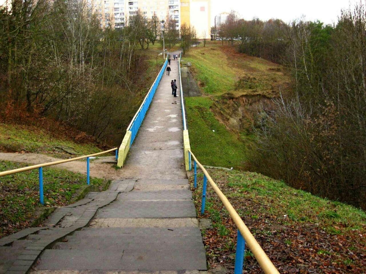 Пешеходный мост по ул. Фомичева в Гродно готовят к реконструкции