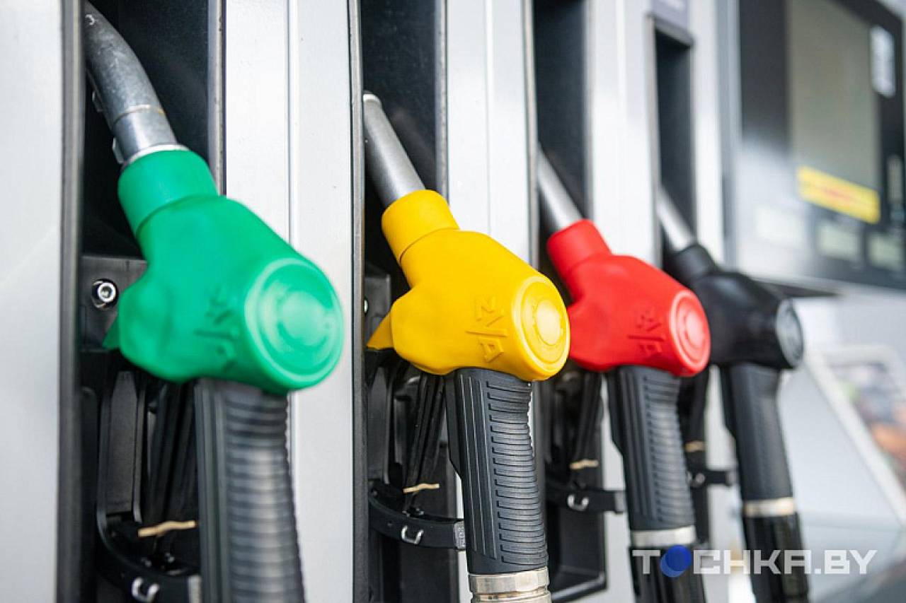 Эксперт объяснил, почему в Беларуси дешевеет бензин, и рассказал, чего ожидать дальше