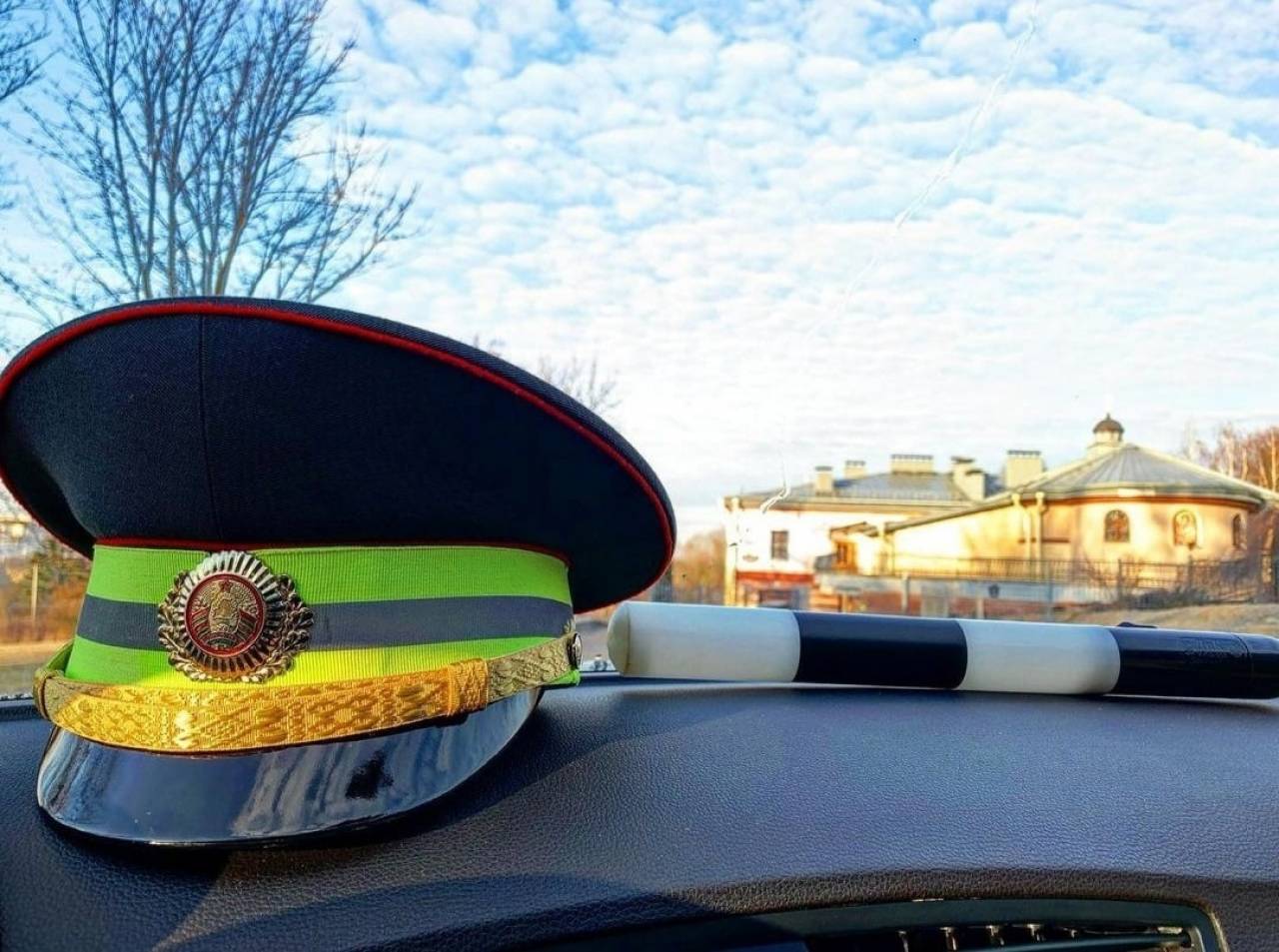 За выходные на дорогах Гродненской области задержали 13 пьяных пешеходов и почти столько же нетрезвых водителей