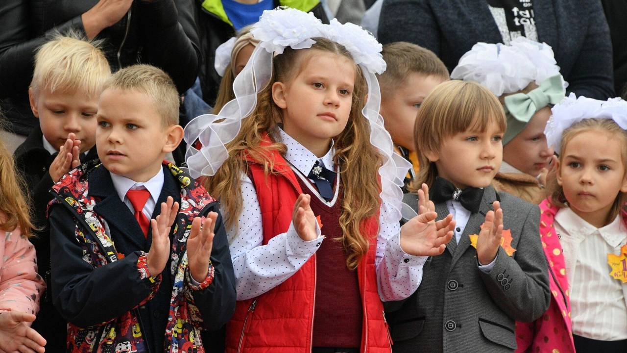 Власти рассказали, как в этом году белорусские гимназии и школы будут зачислять в первые классы