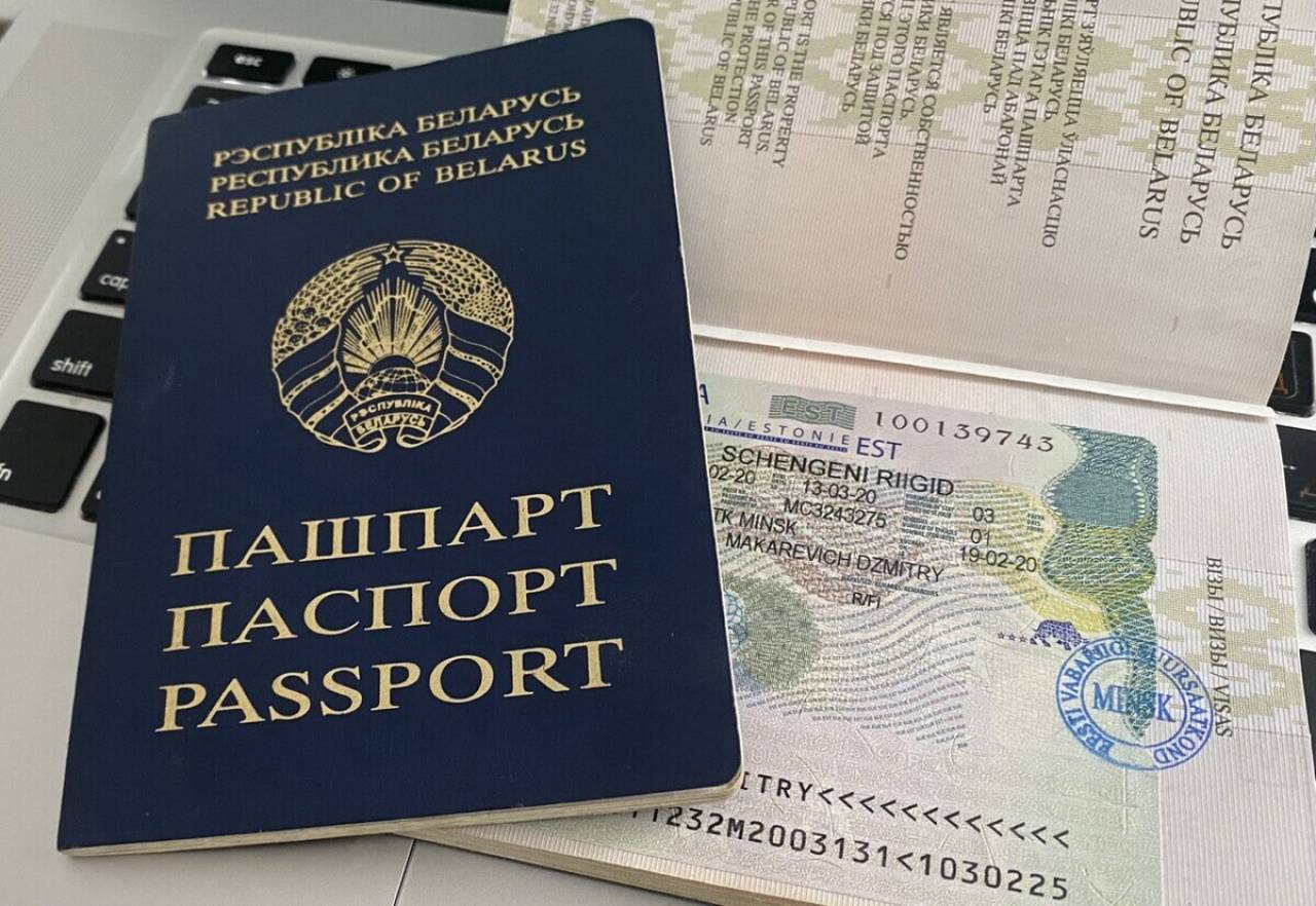 Белорусу могут выдать и на три года. Что способно повлиять на получение визы в Европу?