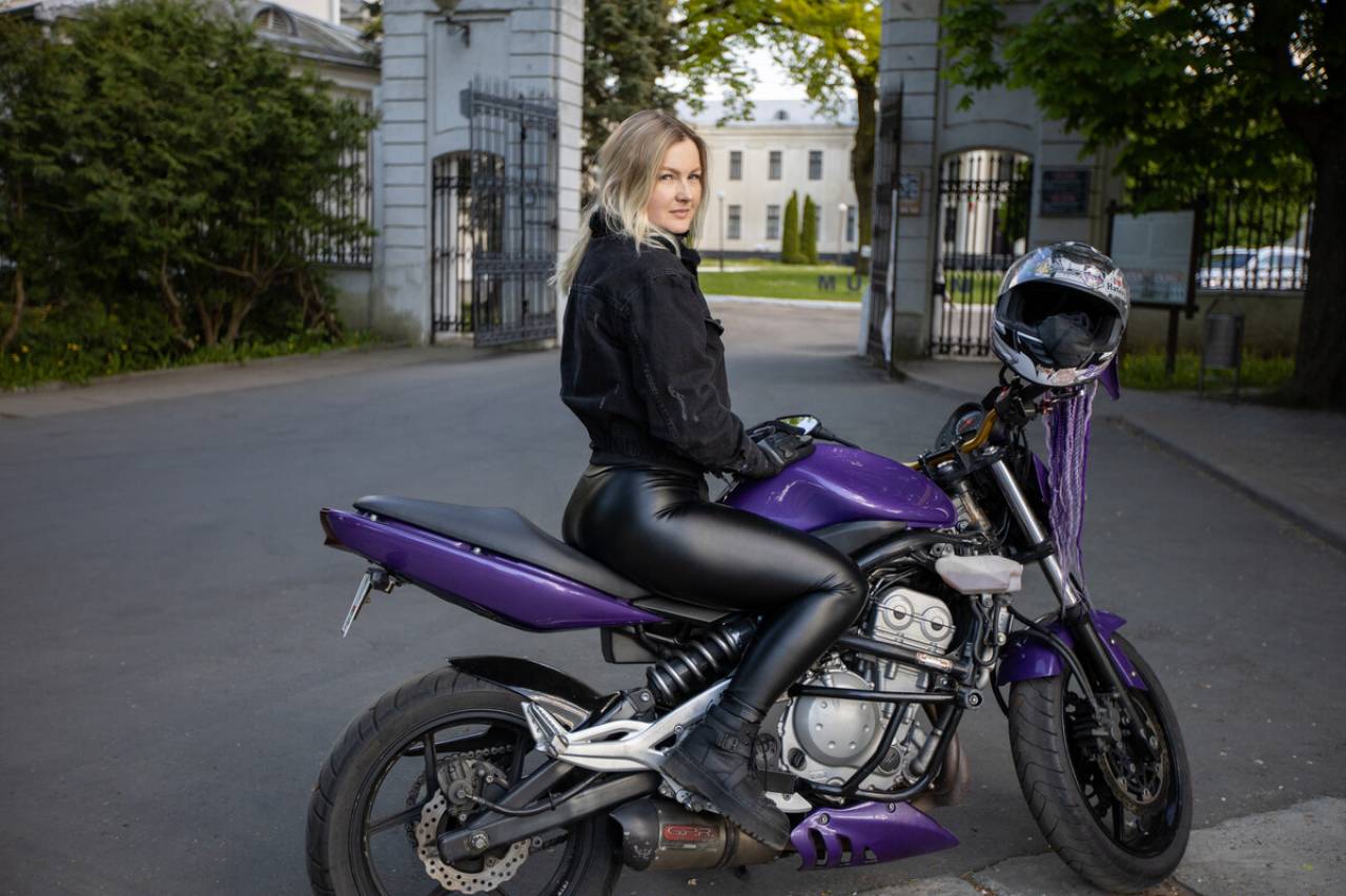 «В народе его называют «Ёрш»: гродненка рассказала, как полюбила мотоциклы