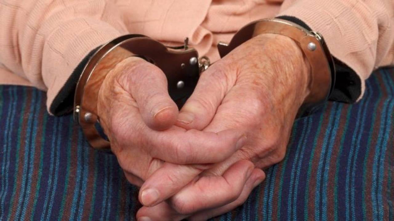 9 мая обернулось трагедией: в Ошмянах пенсионерка одним ударом ножа убила мужа