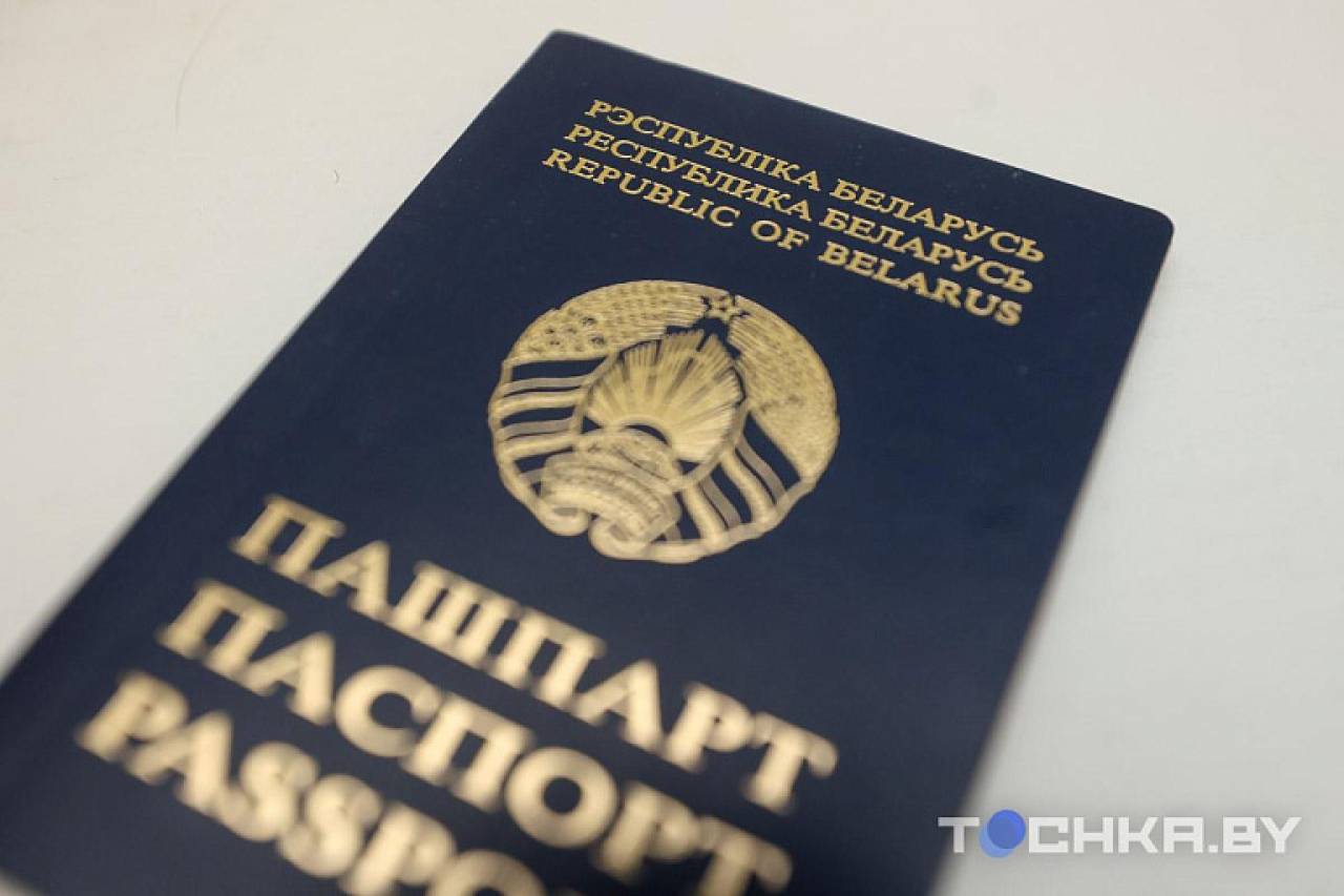 Законом определен перечень белорусов, которым запретят выезд из страны