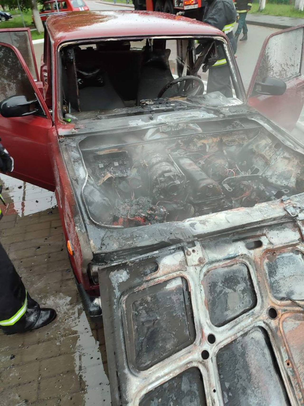Вчера в Лидском районе сгорели две легковушки