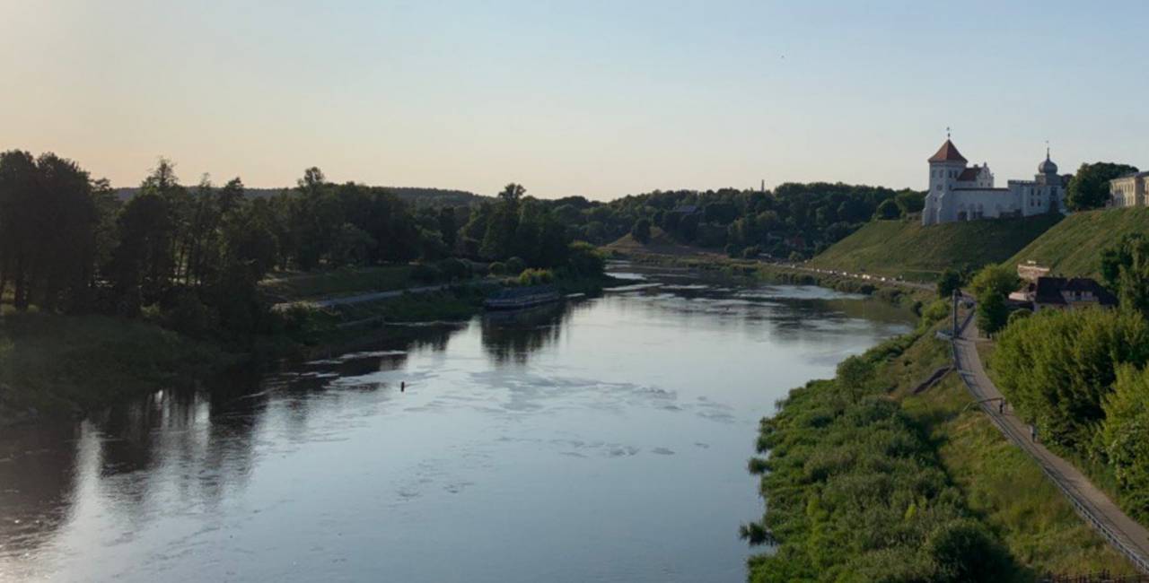 Гидрологи прогнозируют спад уровней воды на реках Беларуси: в Гродно уже зафиксирован опасный уровень для судоходства