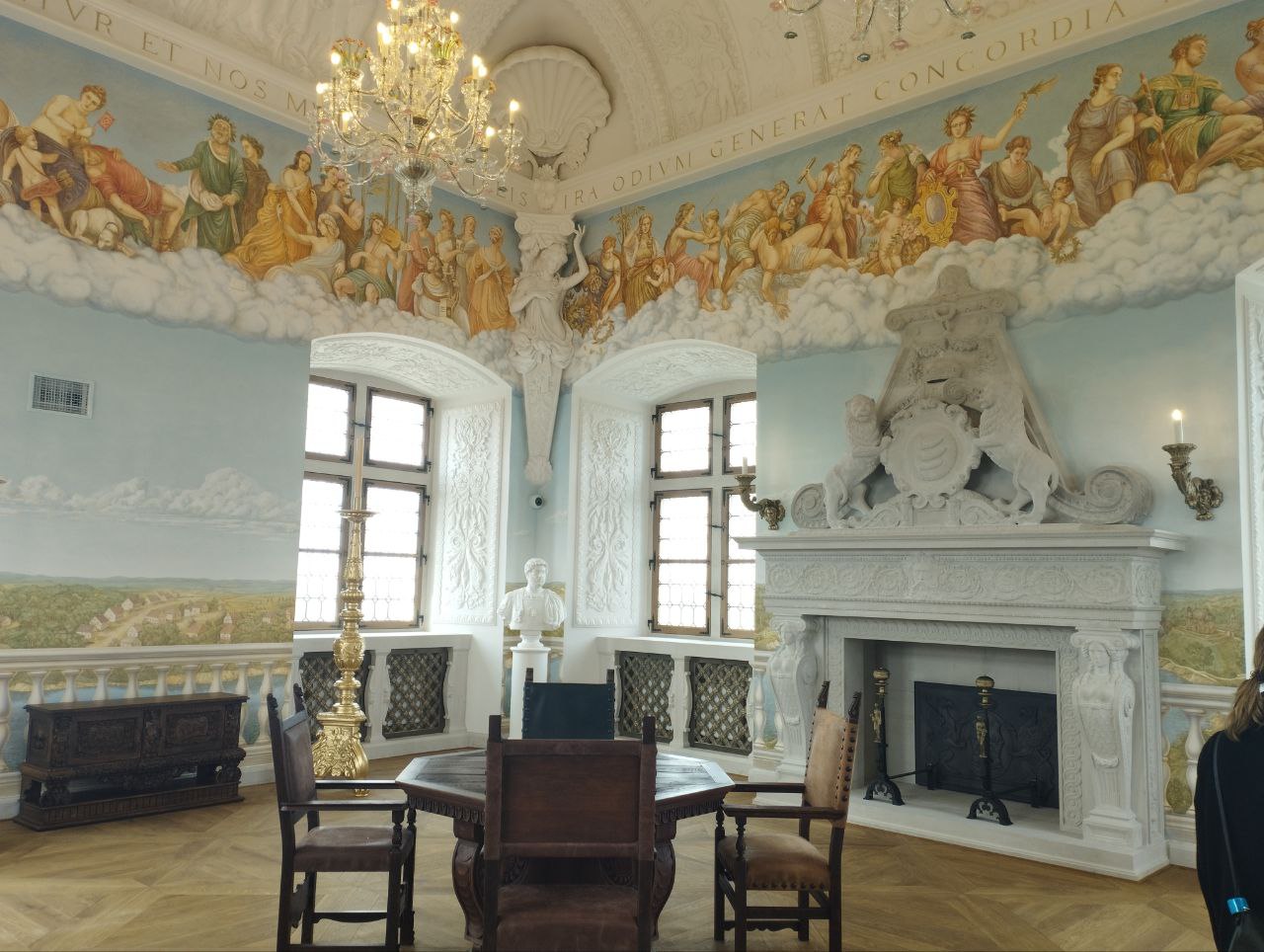 Алебастровый зал открыли для посетителей в Старом замке в Гродно