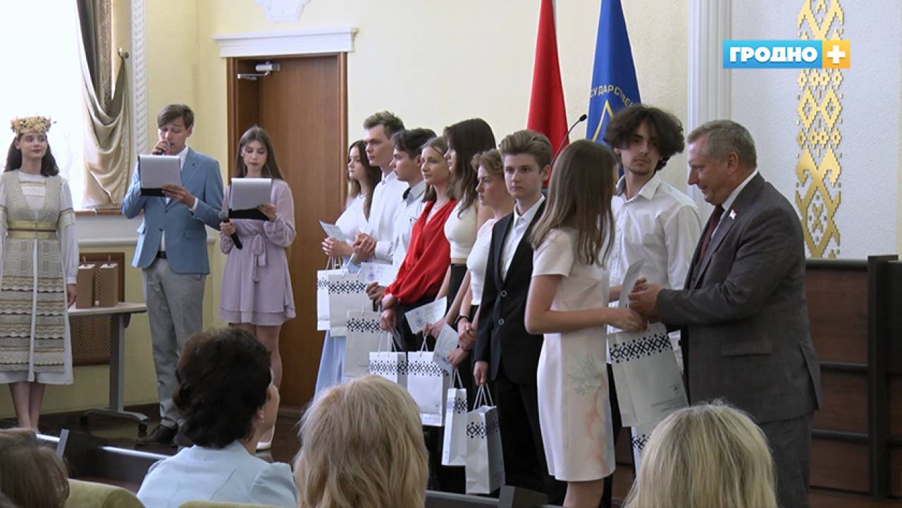 246 абитуриентов Гродненской области получили стобалльные сертификаты централизованного экзамена