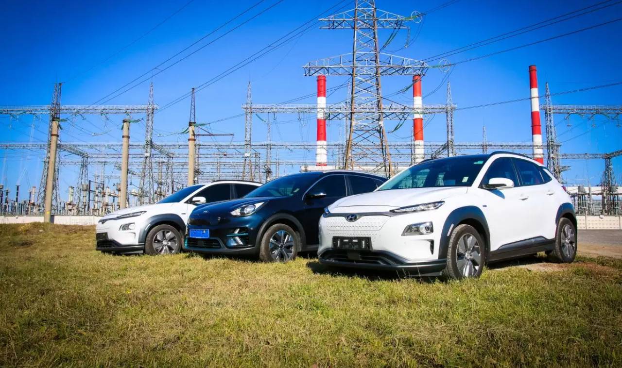 400 километров и дальше: сколько стоят «дальнобойные» электромобили в Беларуси