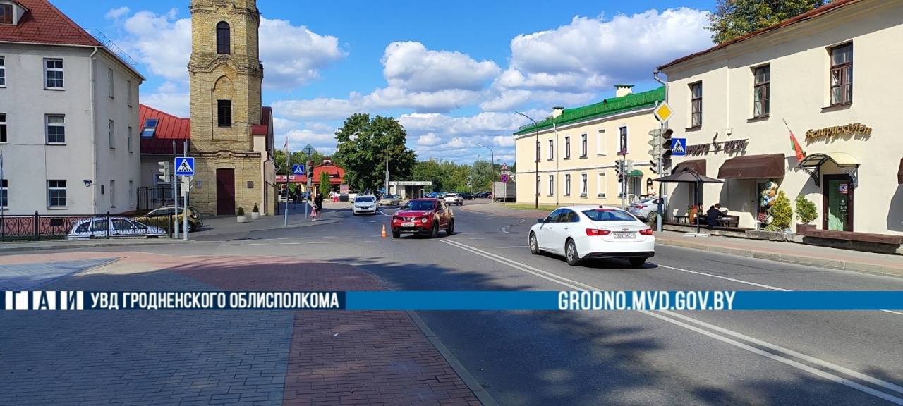 Наезд на пешехода собрал большую пробку в историческом центре Гродно