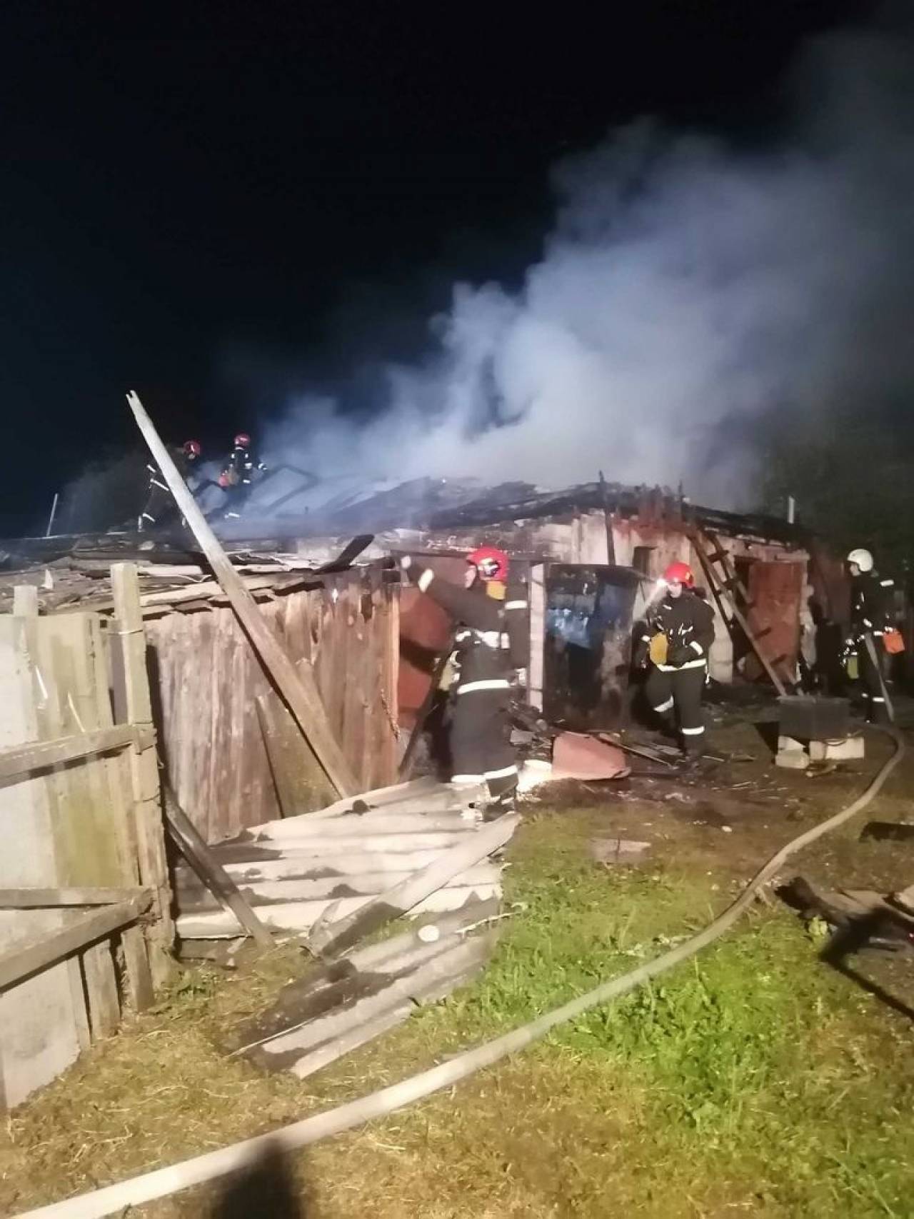 Баня и хозпостройка горели в окрестностях Гродно на выходных