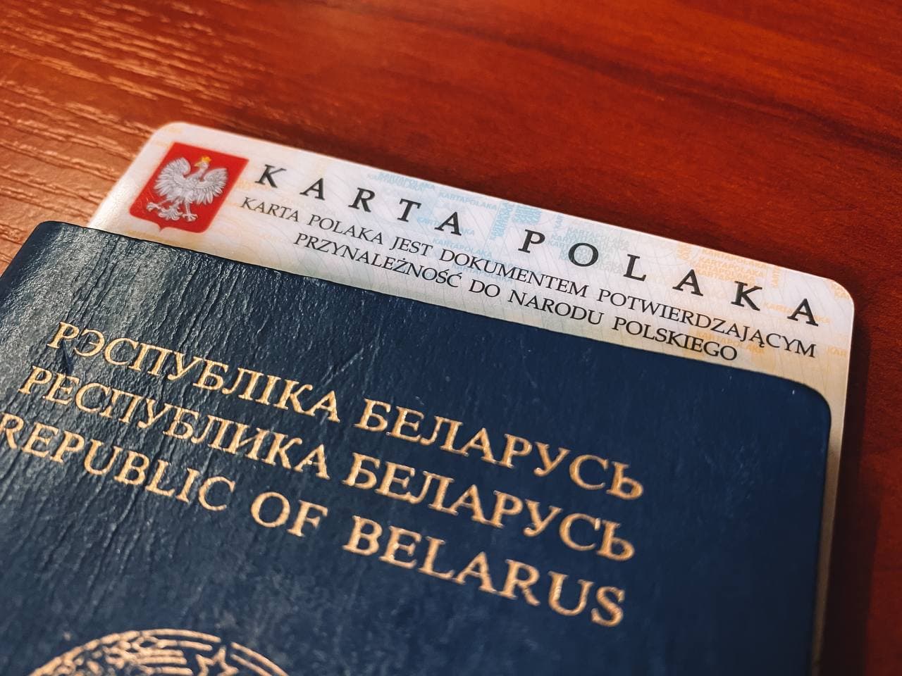 «Лучше сообщить об этом самостоятельно»: В МВД заявили, что знают о белорусах, которые имеют иностранное гражданство или ВНЖ