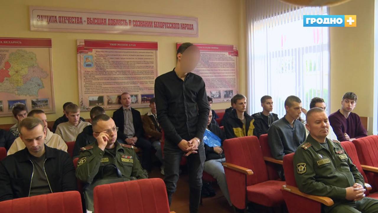 В Гродно прямо в военкомате судили 22-летнего уклониста: отбудет срок и пойдет служить