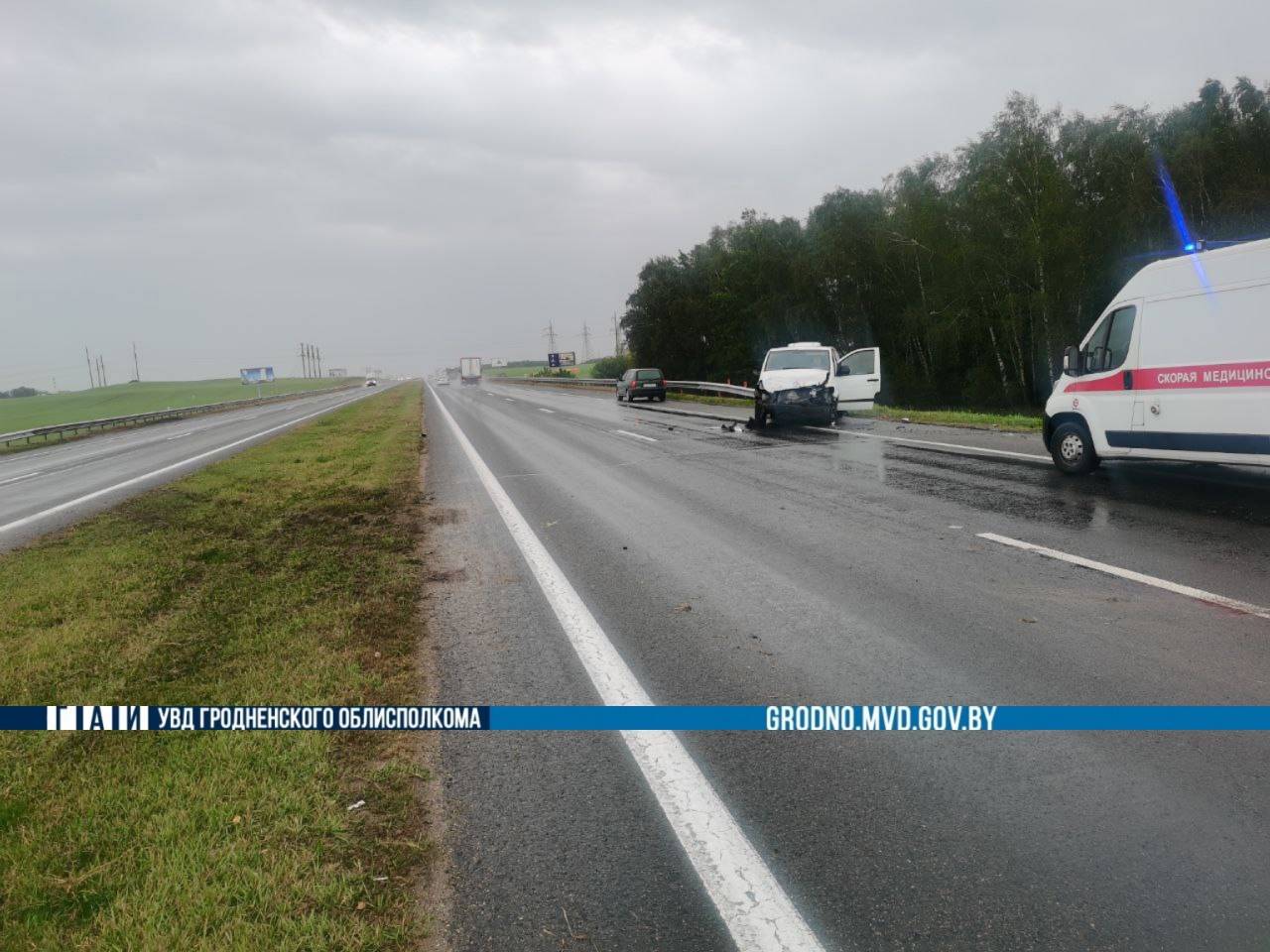Вот почему скорость не повышают до 120 км/ч: на трассе М6 на выезде из Гродно произошла лобовая авария