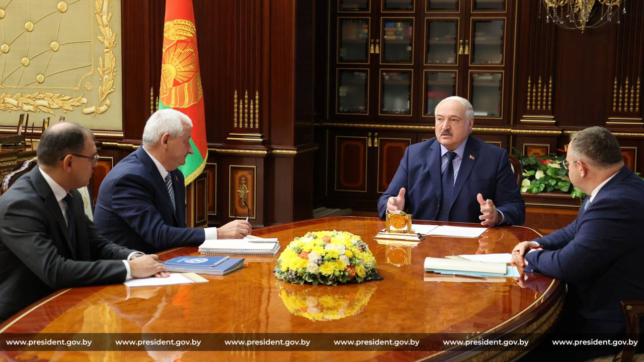 Лукашенко рассказал, сколько в Беларуси желающих пока не могут провести электроотопление в дома