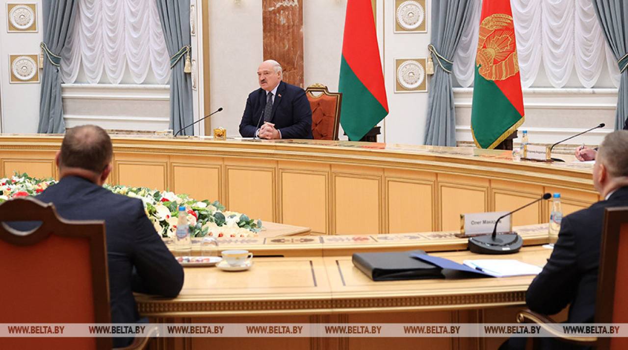 Лукашенко заявил, что не против критики власти. И объяснил, как это правильно делать