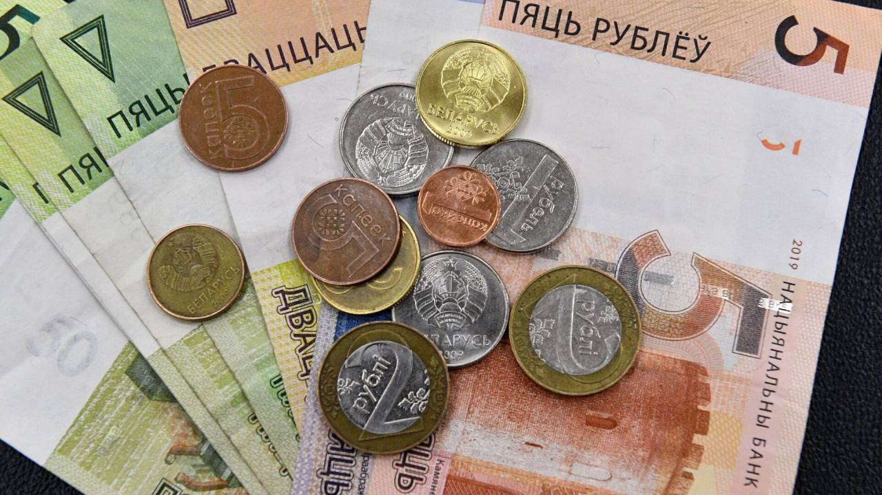 В Беларуси будут лишать пенсии за заслуги при неуважении к госинститутам