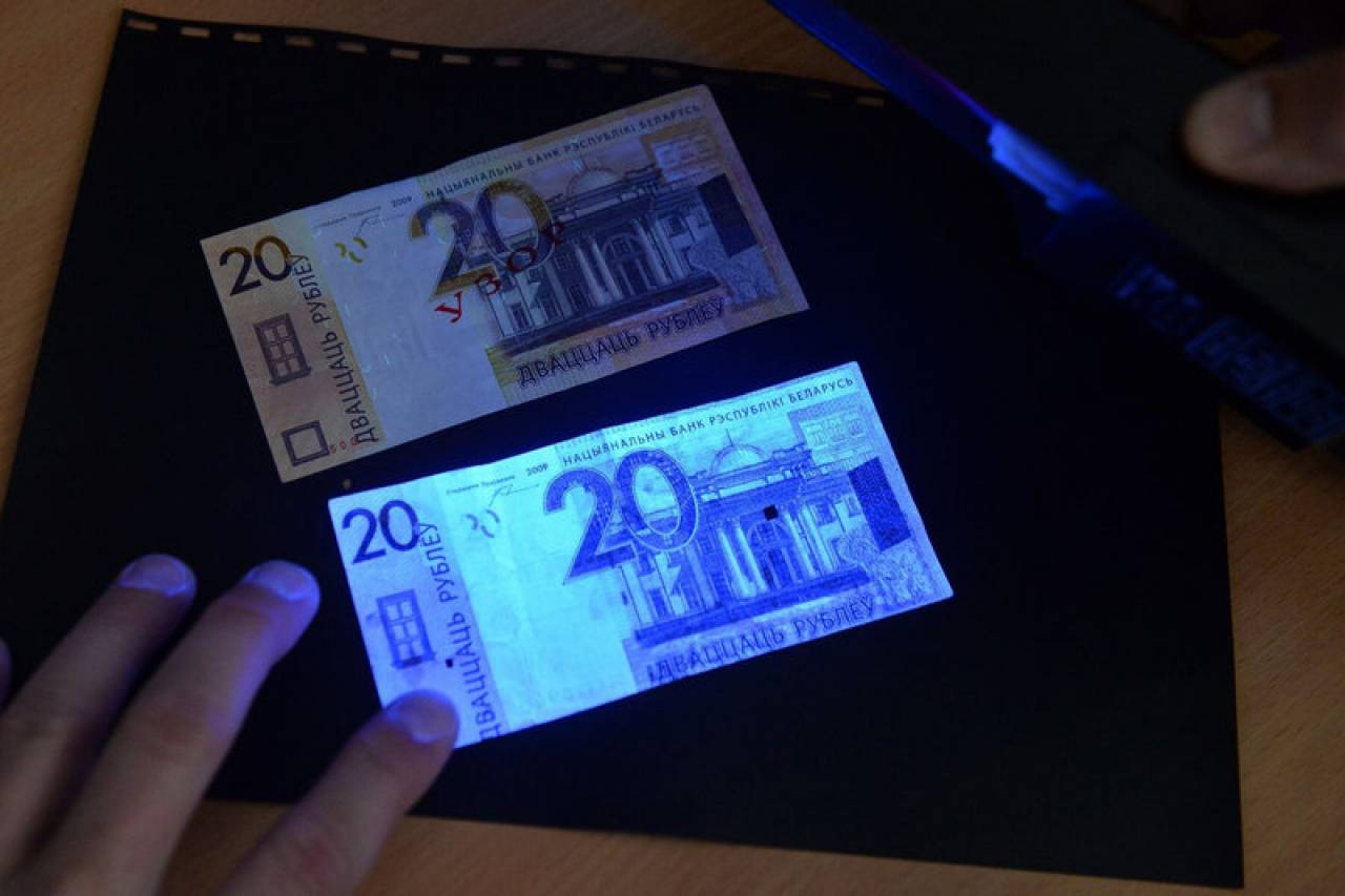 Попались даже монета и старые белорусские деньги: в Беларуси стали чаще выявлять фальшивые евро и рубли