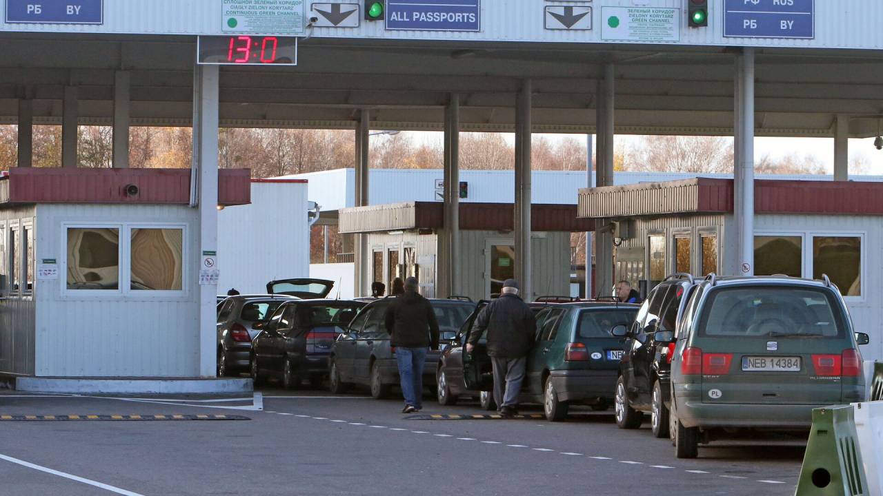 Белорусы не могут оформить автостраховки для поездок в Польшу