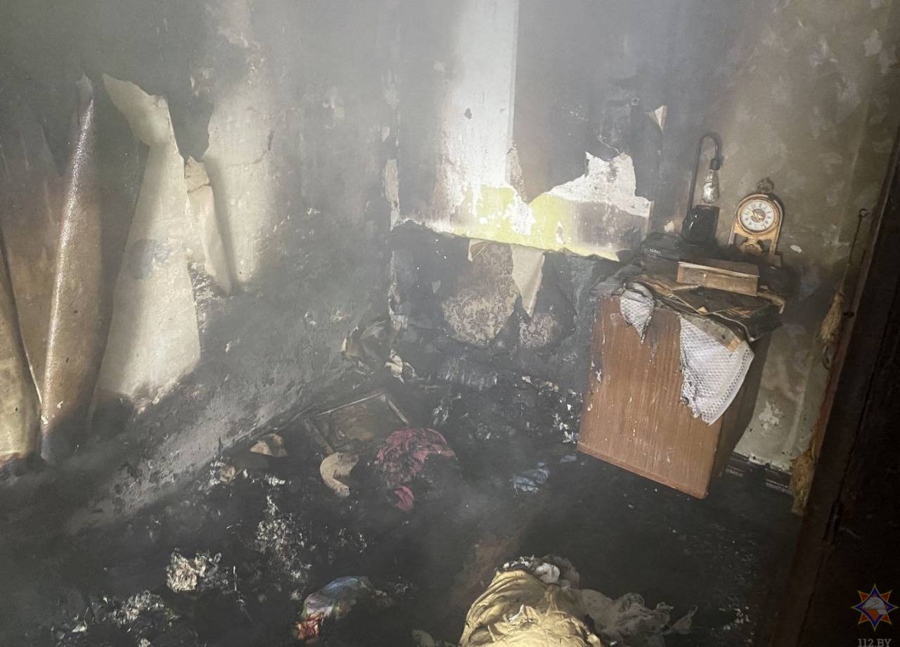 В центре Гродно горела квартира в пятиэтажке: спасены два человека, один погиб