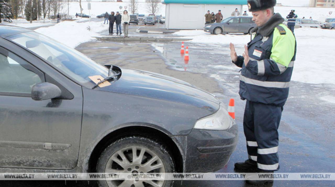 В Гродно бесправник на BMW попался сотрудникам ГАИ за два дня до окончания срока лишения