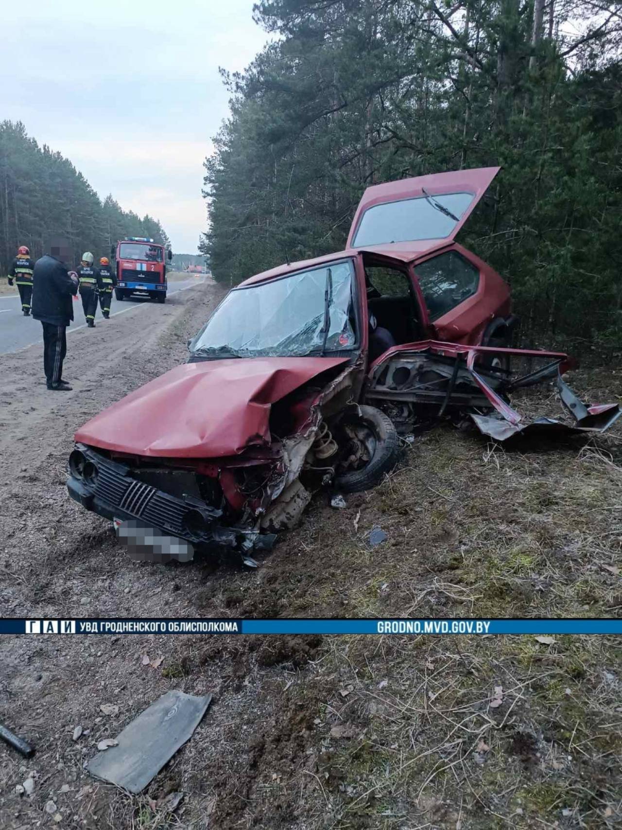 В Гродненской области три человека оказались в больнице из-за несправившихся с управлением водителей