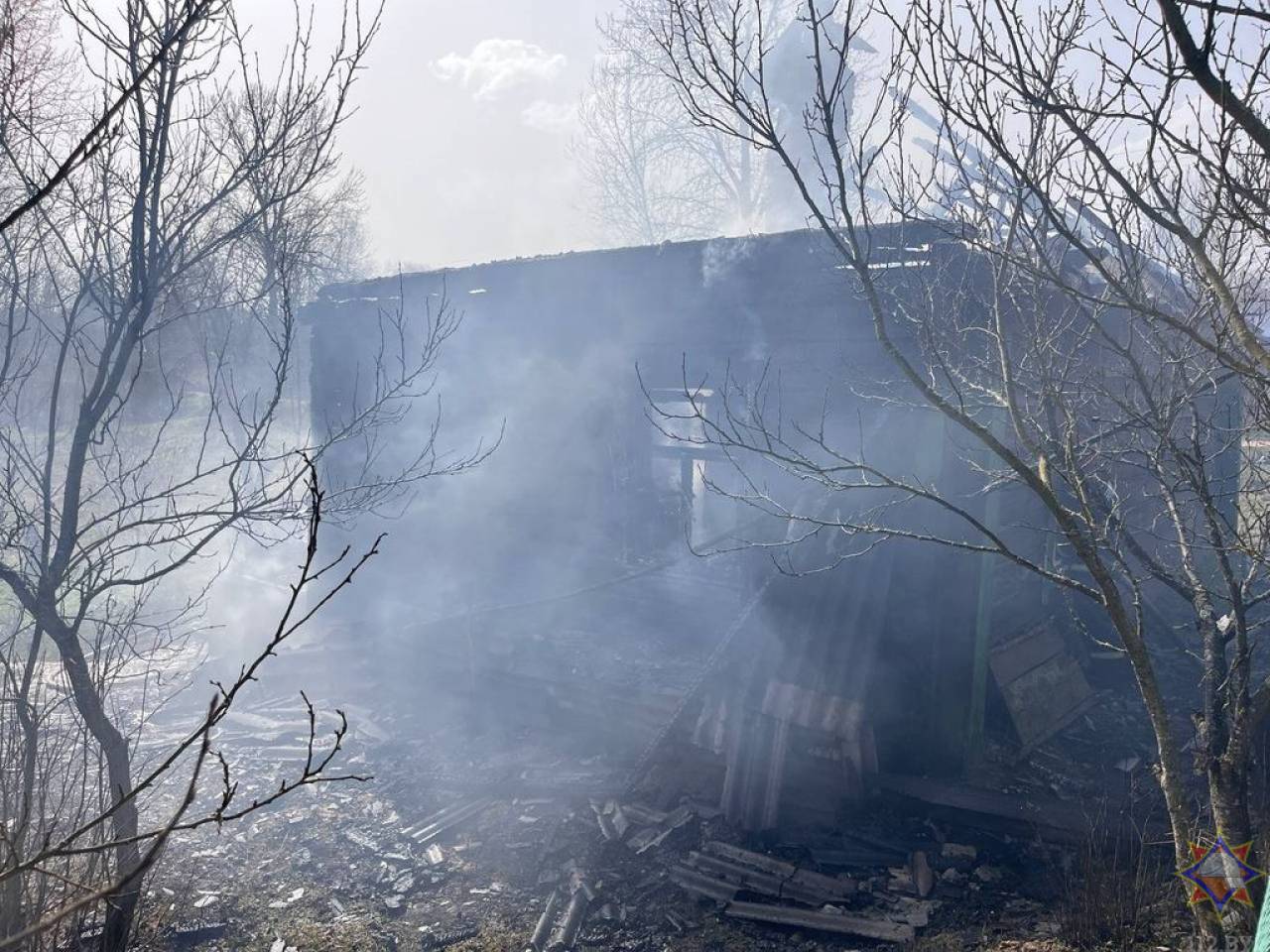 Мать и сын погибли на пожаре под Новогрудком