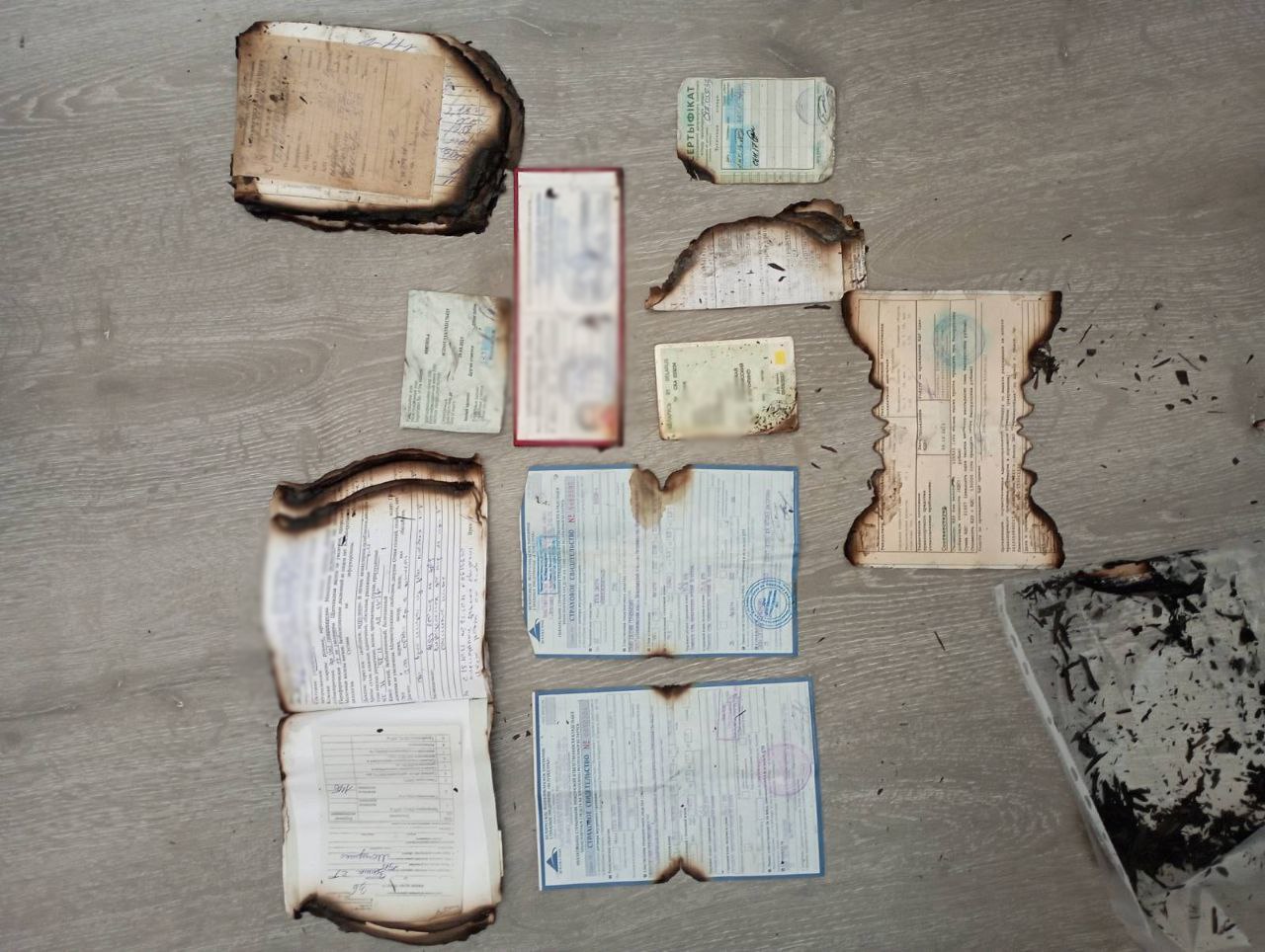 Под Волковыском парень так и не объяснил, зачем украл документы из незапертой машины и сжег их: ему грозит до двух лет лишения свободы