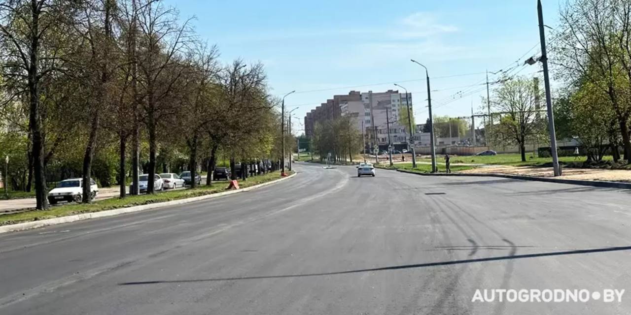 Фотофакт: улицу Лизы Чайкиной в Гродно закатали свежим асфальтом