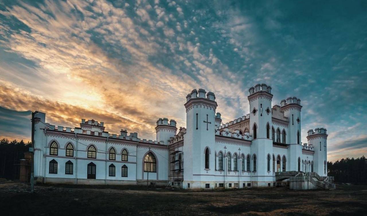Путешествие по западным замкам Беларуси – что можно посмотреть и сколько стоят экскурсии?