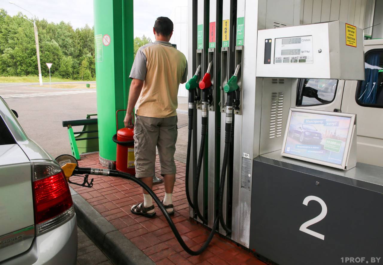 Впервые за год в Беларуси дорожает топливо
