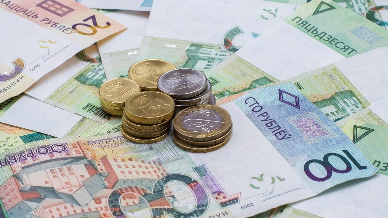 Средняя зарплата в Гродненской области серьезно выросла: регион поднялся на третью строчку в зарплатном рейтинге страны