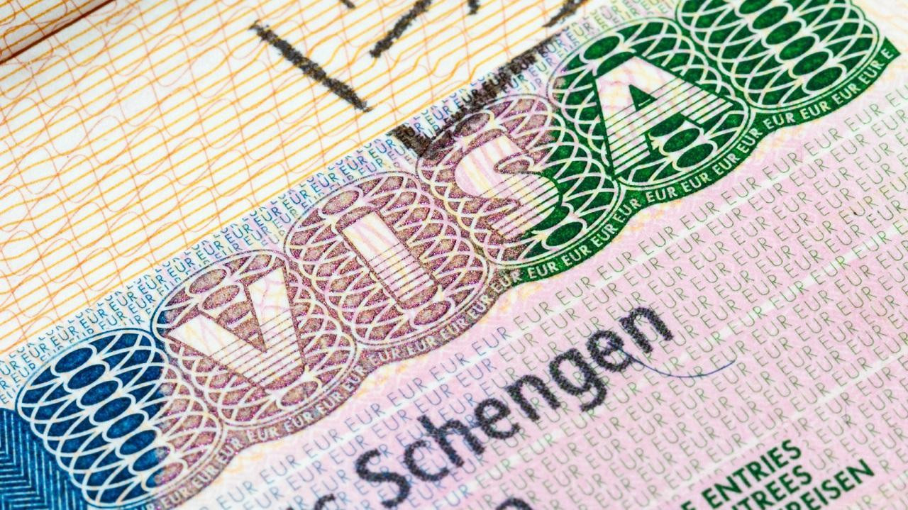 Теперь точно: шенгенские визы для белорусов не подорожают