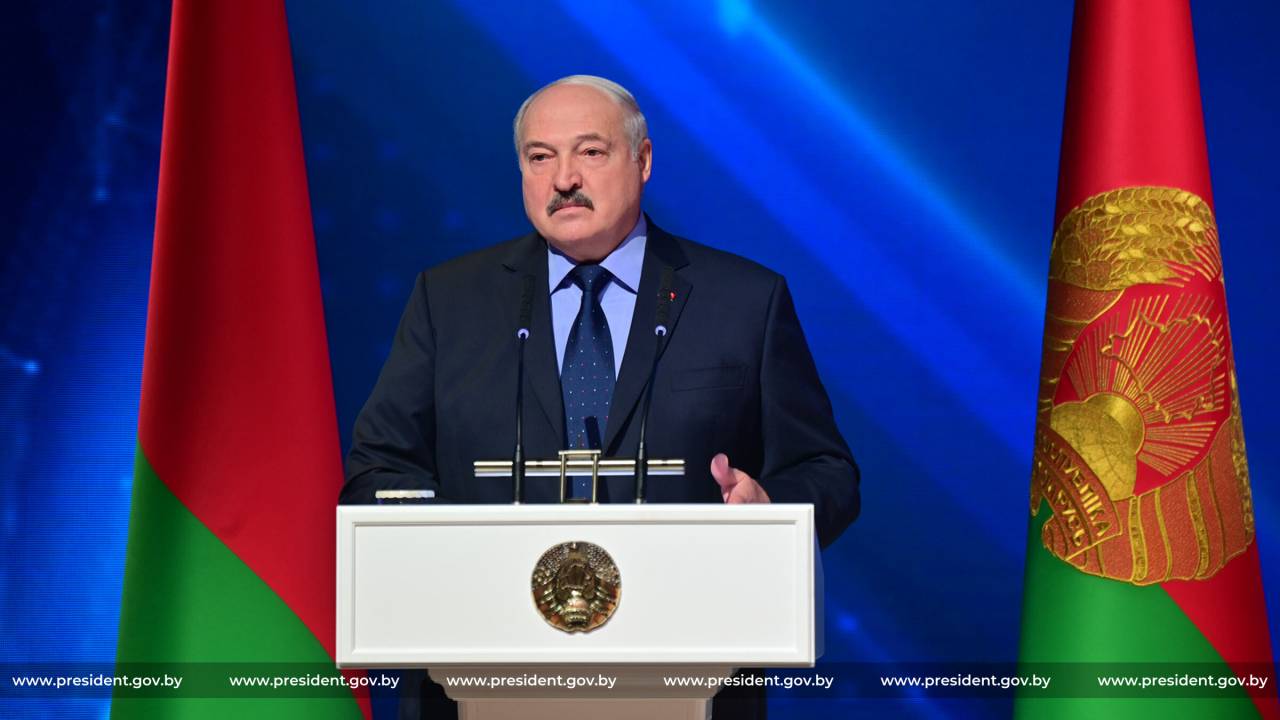 Лукашенко: в 2020 году мы журналистов за их мнение не сажали