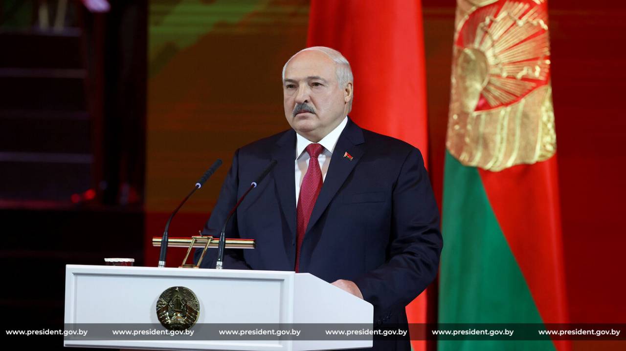 Лукашенко: на свободу скоро могут выйти тяжелобольные осужденные за протесты в 2020 году