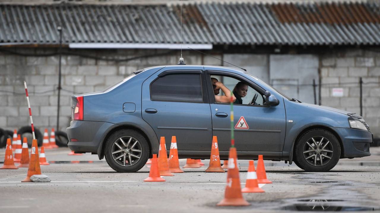 В Беларуси тем, кто учился на «механике», разрешили сдавать на права на «автомате». Как теперь будут приниматься экзамены в ГАИ?