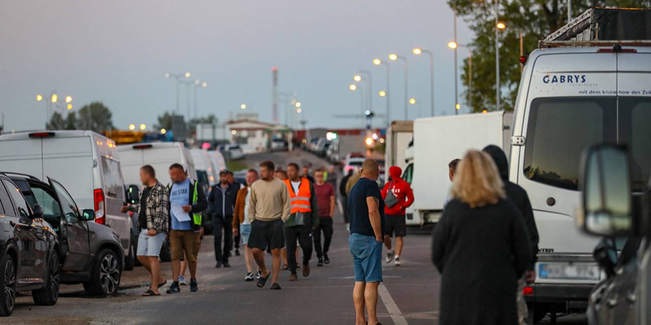 Перекличка с границы. Сколько сейчас нужно простоять в пунктах пропуска, чтобы проехать?