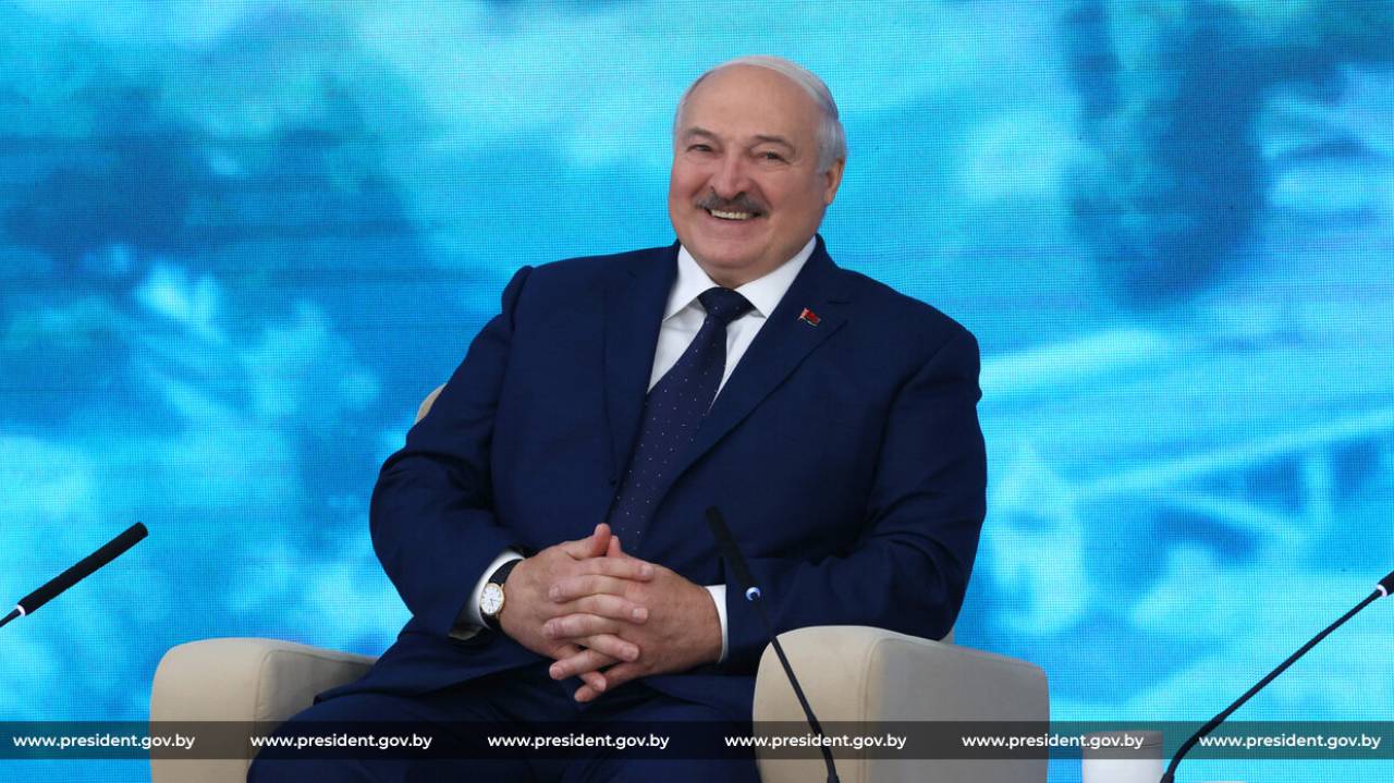 Лукашенко рассказал, сколько людей вышли на протесты в 2020 году