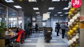 В гродненском «Материке» открылось новое кафе «АзотСервиса» с горячими обедами, свежей выпечкой и традиционным ассортиментом полуфабрикатов