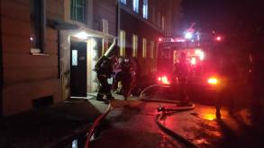 Причиной возгорания могло стать курение: В центре Гродно на пожаре была спасена 46–летняя женщина