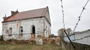 Минская писательница продала квартиру, чтобы купить старинную синагогу в Слониме. Как обстоят дела спустя год?