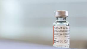 Более 32 тысяч подростков уже привили от коронавируса: Как идет вакцинация в Беларуси?