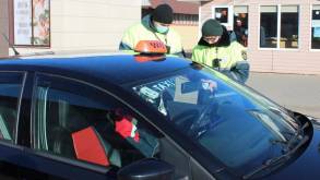 В Щучинском районе проводился рейд по такси: семь нарушений у первой же машины
