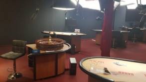 10 игровых столов, 70 работников: Госконтроль накрыл подпольное казино в Лиде