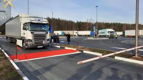 Трафик на границе c ЕС сократился в три раза после введения запрета для белорусских и российских грузоперевозчиков