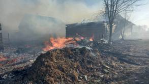 Пенсионерка наводила порядок возле дома и едва не сожгла целую деревню под Щучином: милиция завела на нее уголовное дело