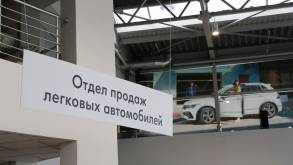 Продажи новых авто в Беларуси могут сократиться вдвое. Эксперты поделились прогнозом на 2022 год