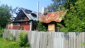 Впервые в Гродно на продажу выставили частный дом, который суд признал бесхозным