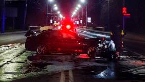 Ночная лобовая авария у Нового моста в Гродно: столкнулись BMW и такси